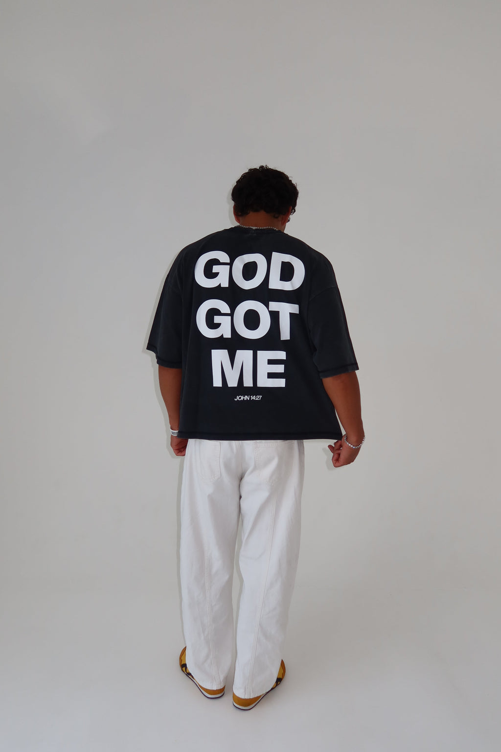 *PRE-ORDER* (9 WEEKS) - GGM CROP TEE | ASH