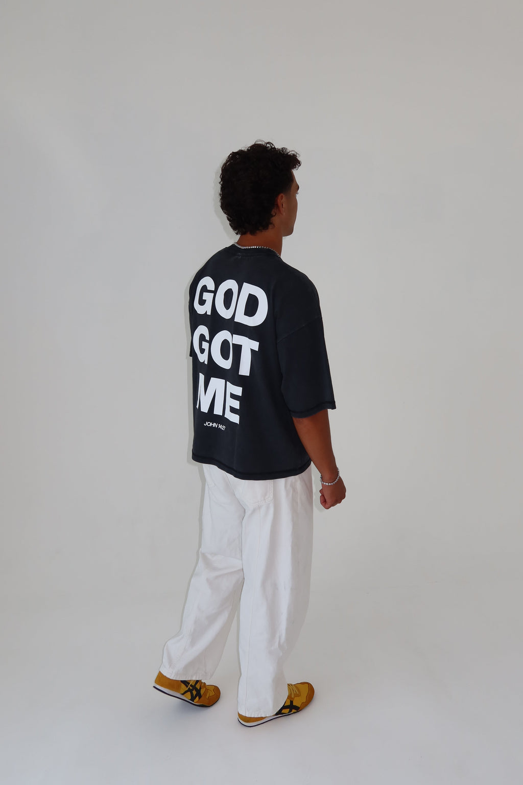 *PRE-ORDER* (9 WEEKS) - GGM CROP TEE | ASH