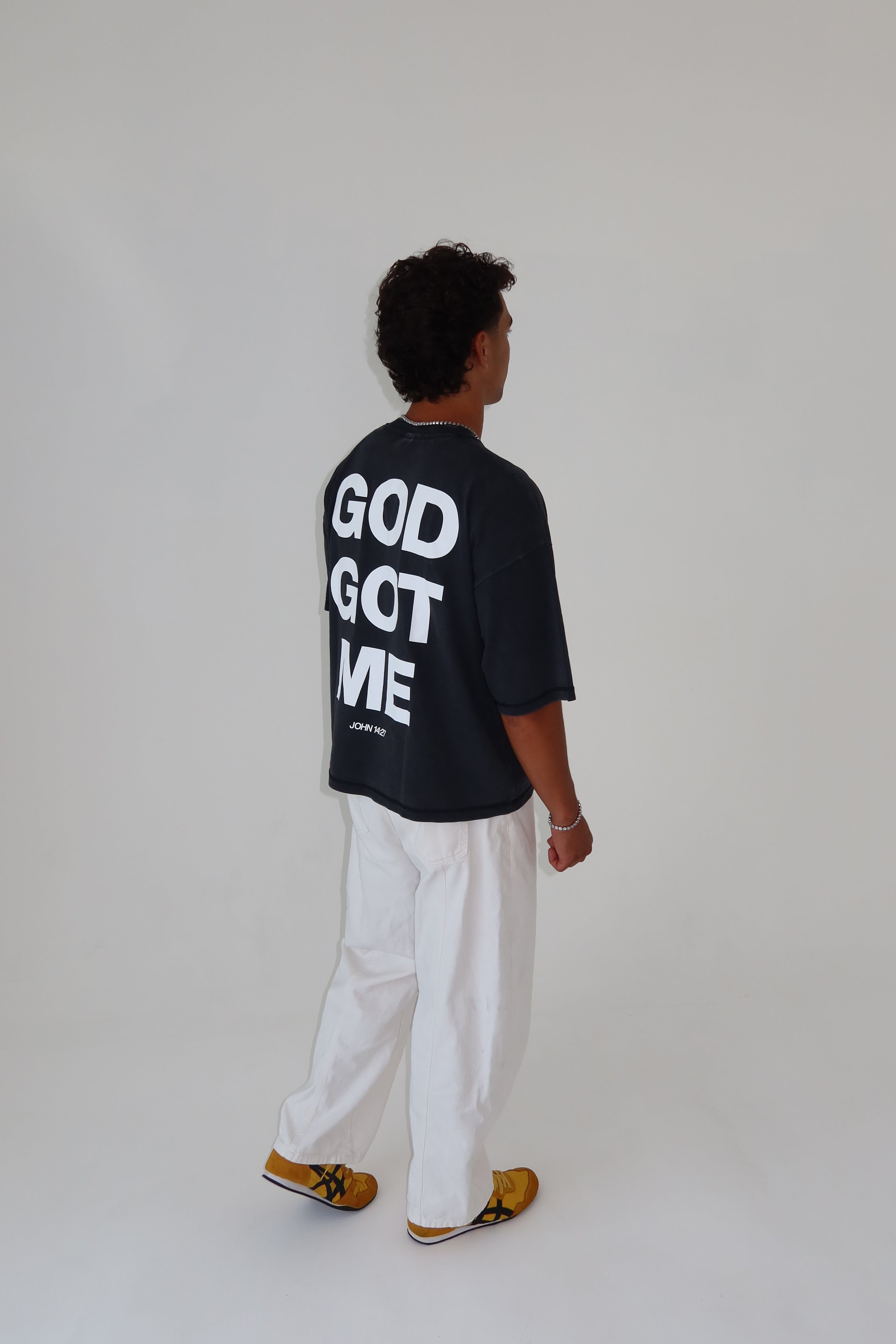 *PRE-ORDER* (9 WEEKS) - GGM CROP TEE | ASH