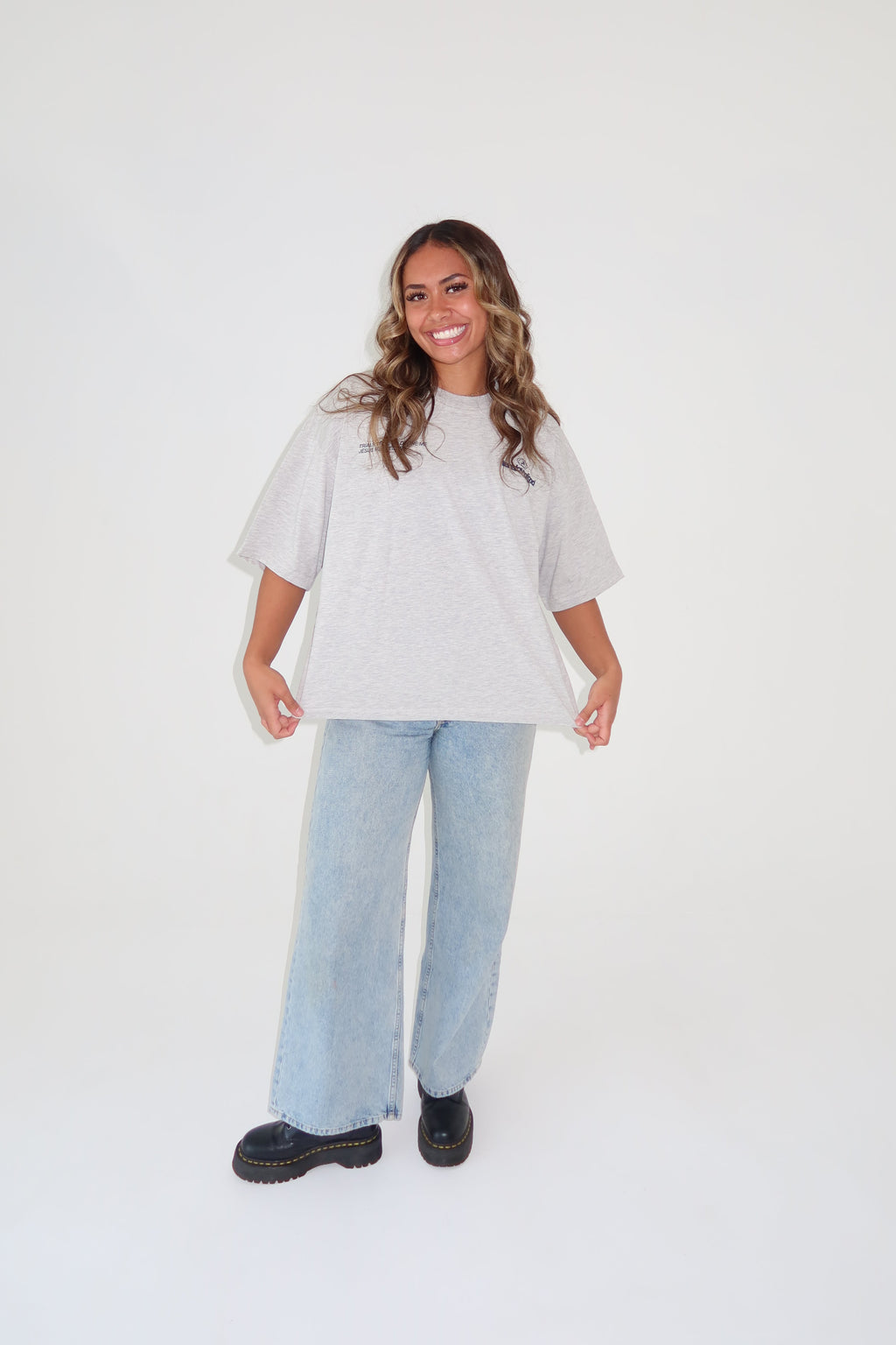 *PRE-ORDER* (9 WEEKS) - GGM CROP TEE | RAIN
