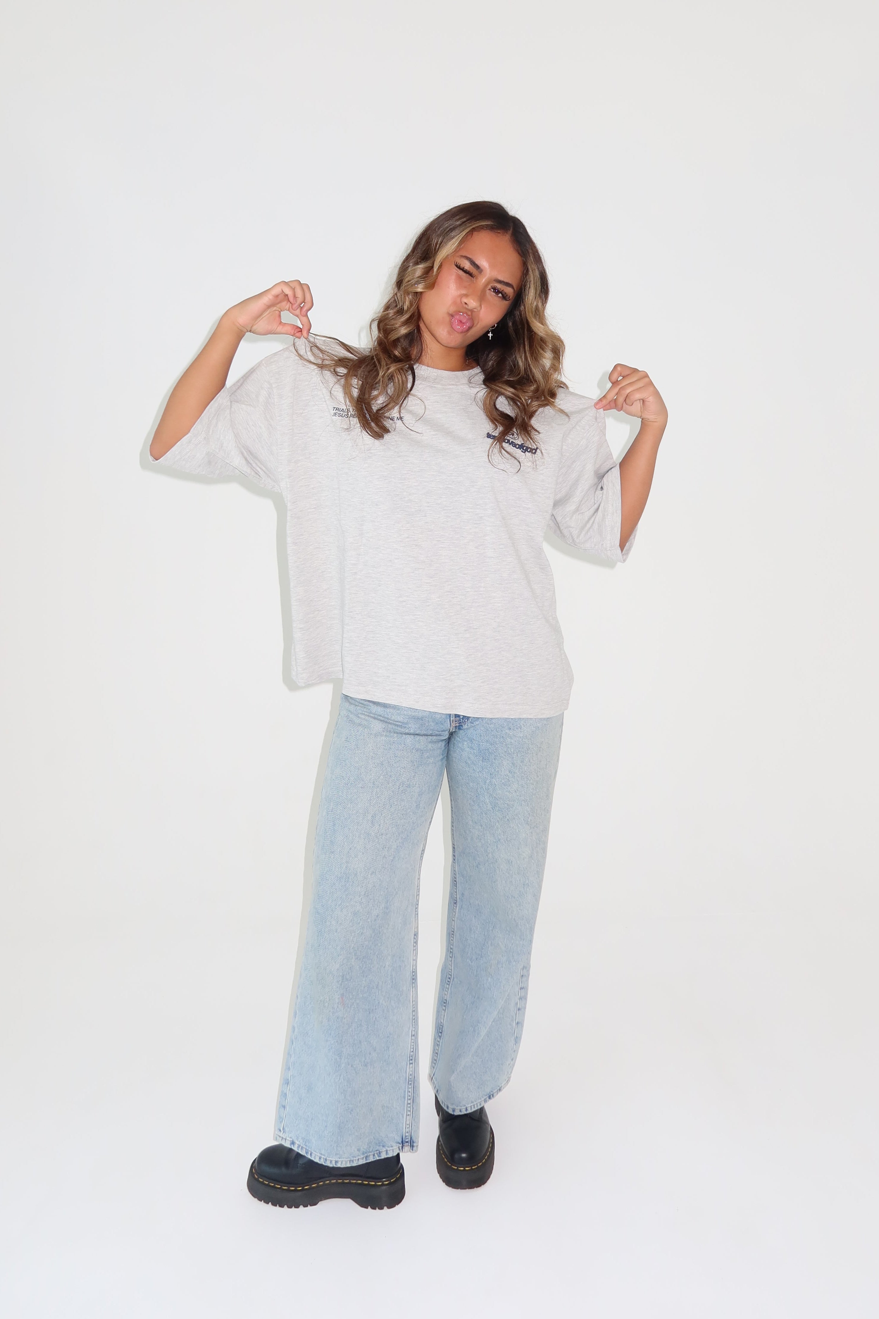 *PRE-ORDER* (9 WEEKS) - GGM CROP TEE | RAIN