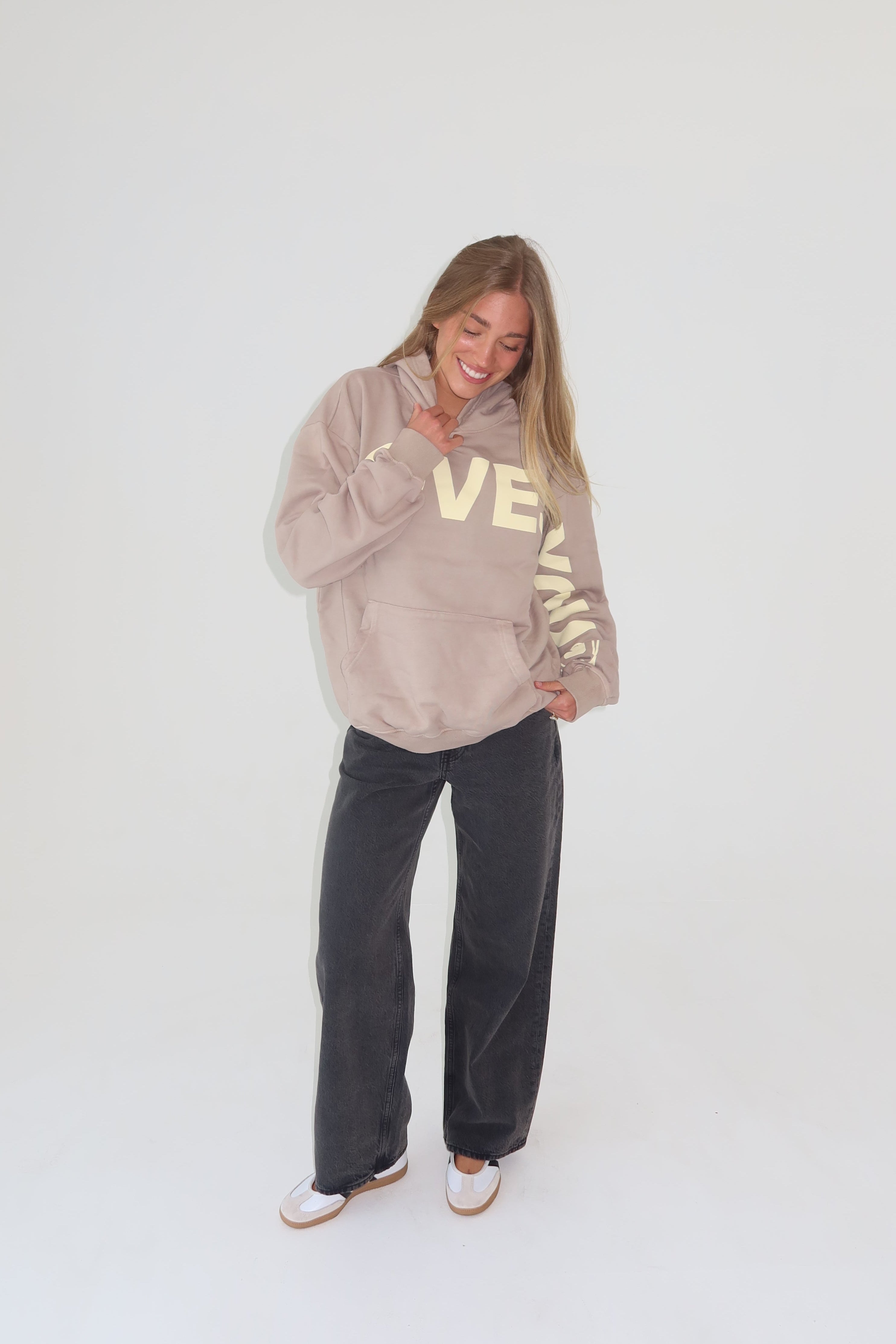 HUG HOOD | MANNA