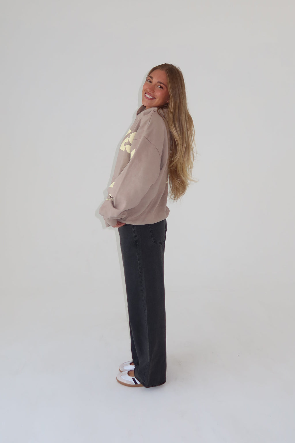 HUG HOOD | MANNA