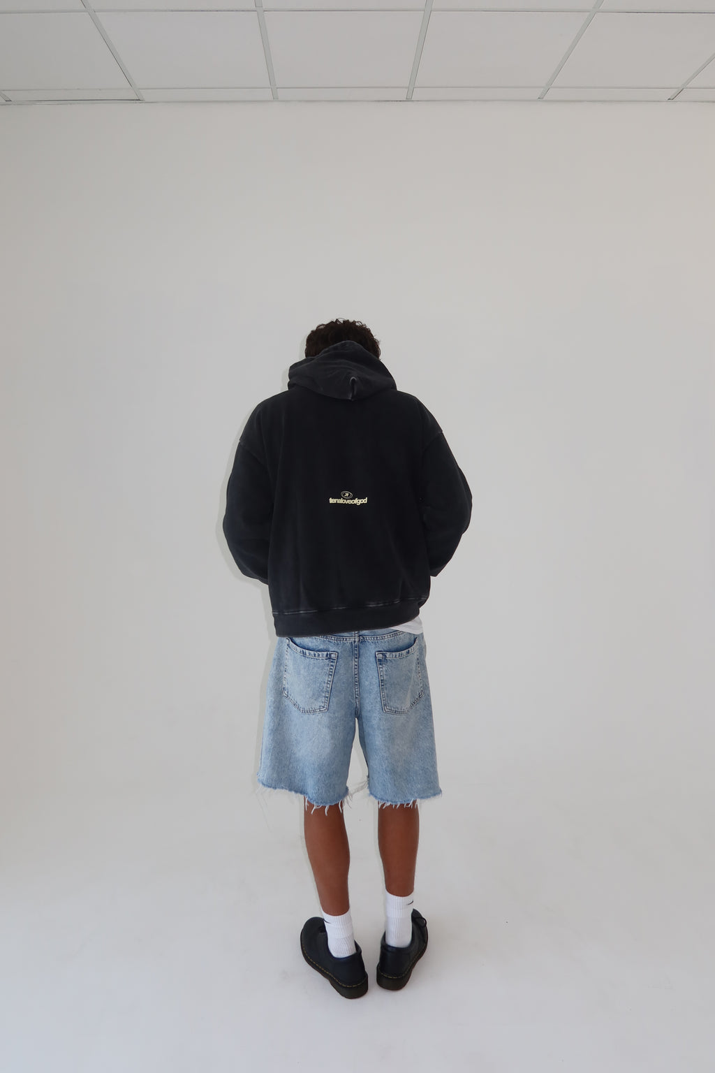 HUG HOOD | ASH
