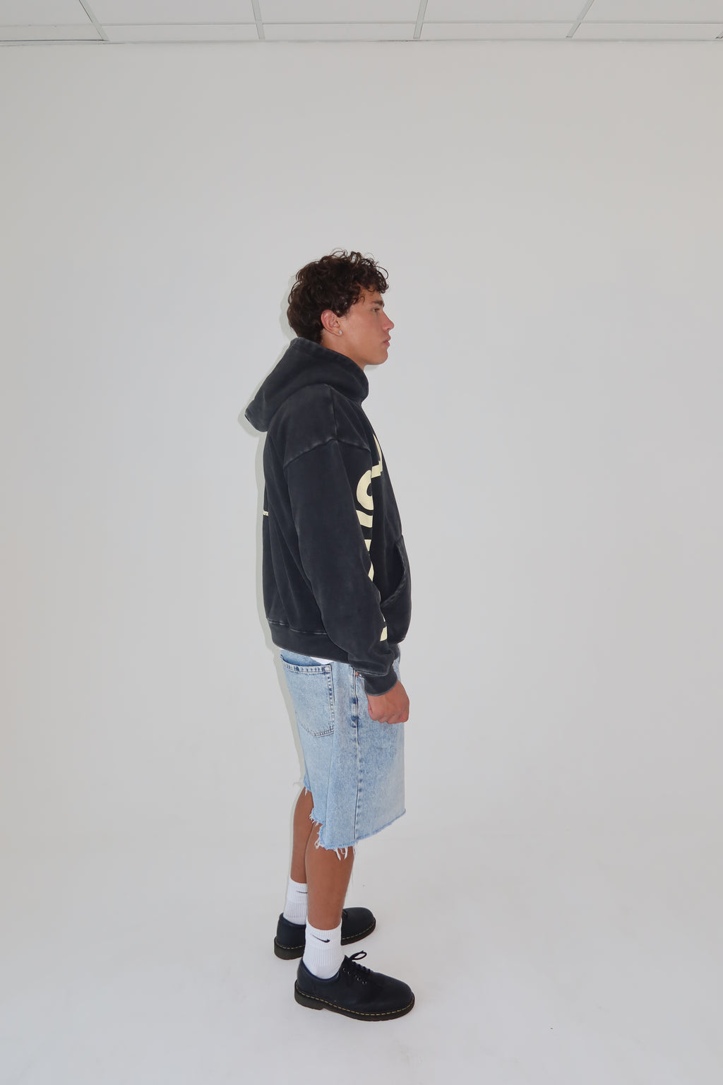 HUG HOOD | ASH