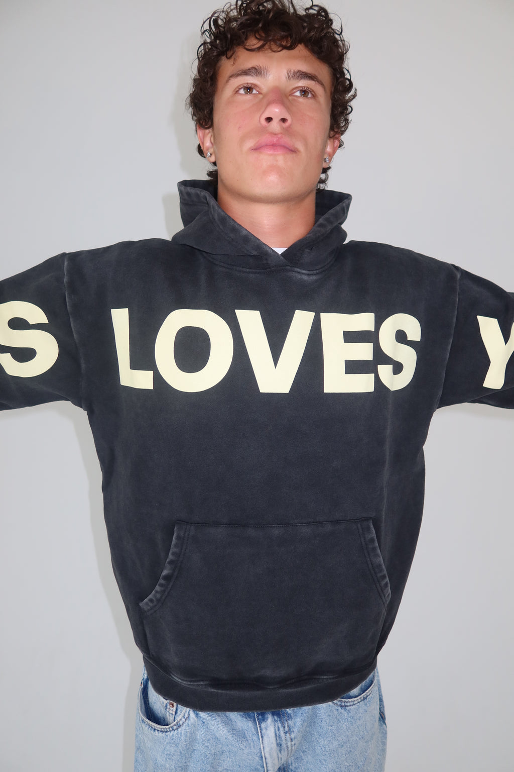 HUG HOOD | ASH