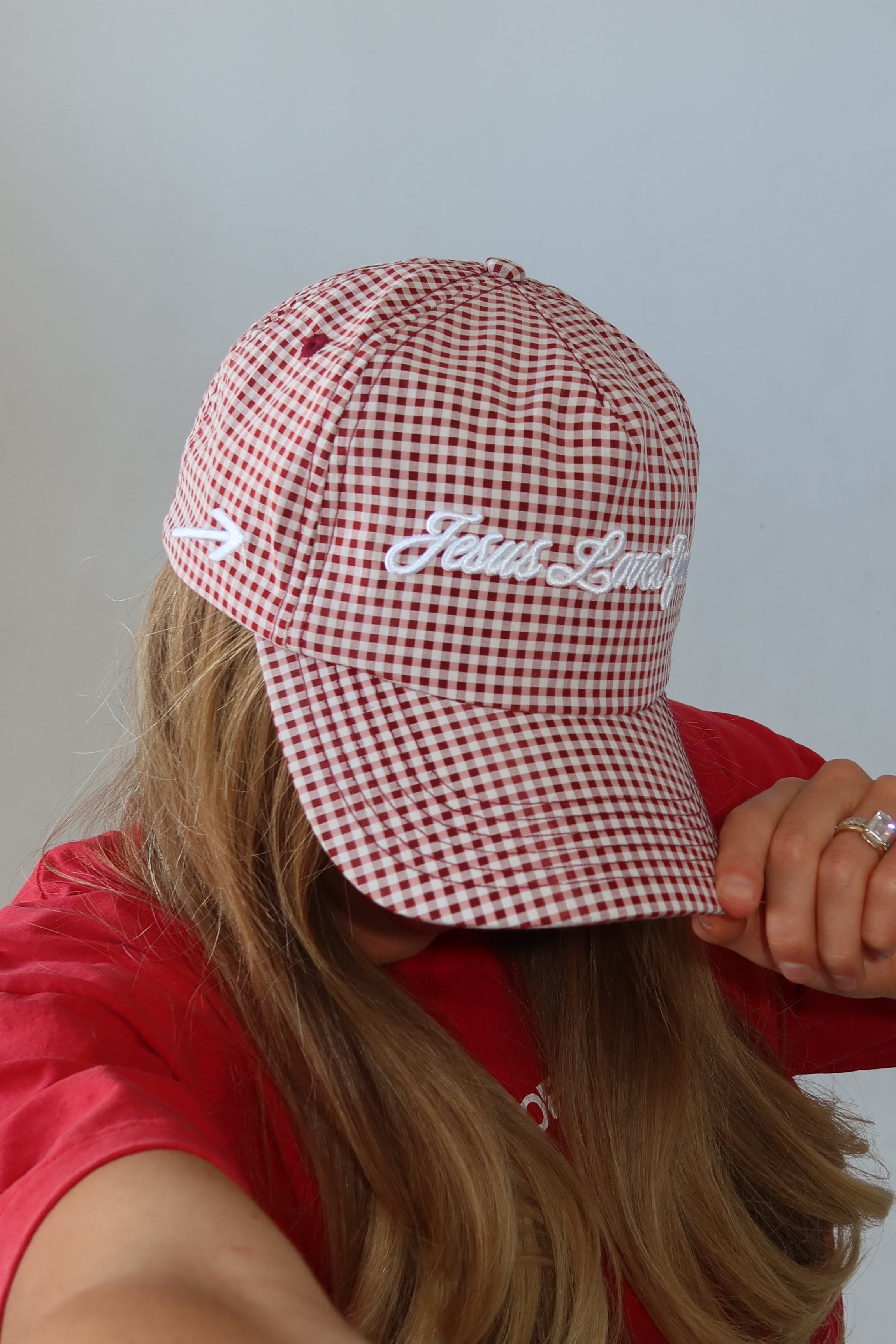 JLY UNSTRUCTURED HAT | RED GINGHAM