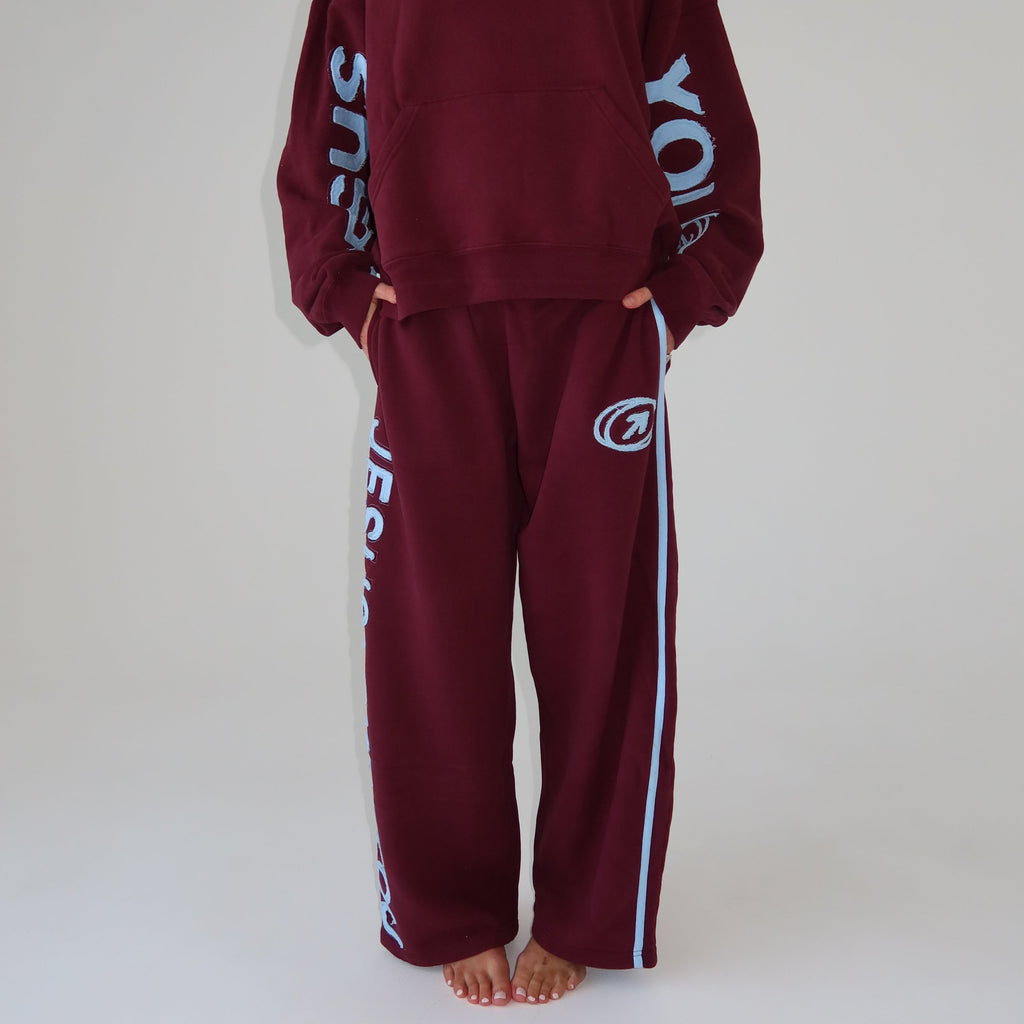 HUG SWEATPANTS | SKYBERRY (3 WEEKS)