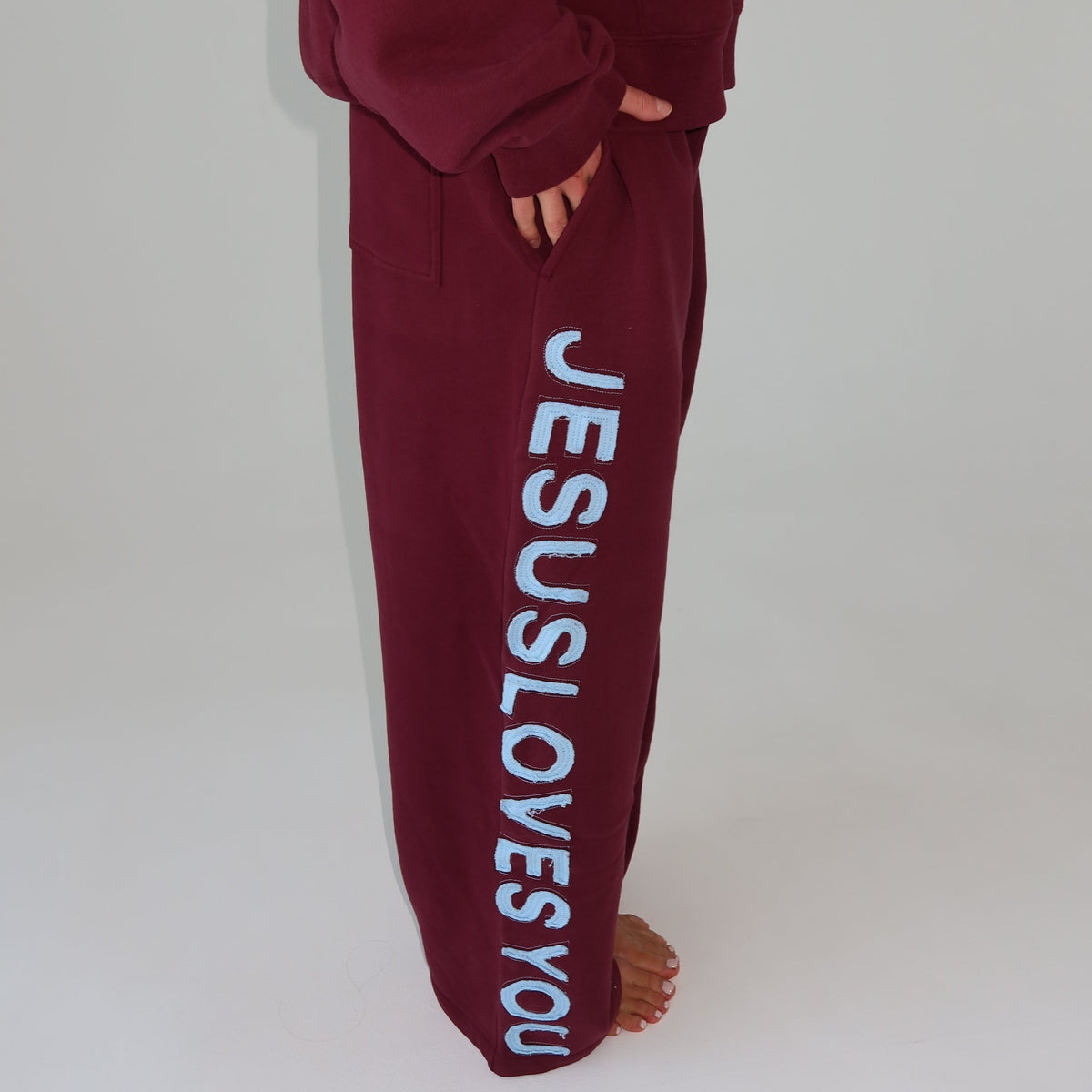 HUG SWEATPANTS | SKYBERRY (3 WEEKS)