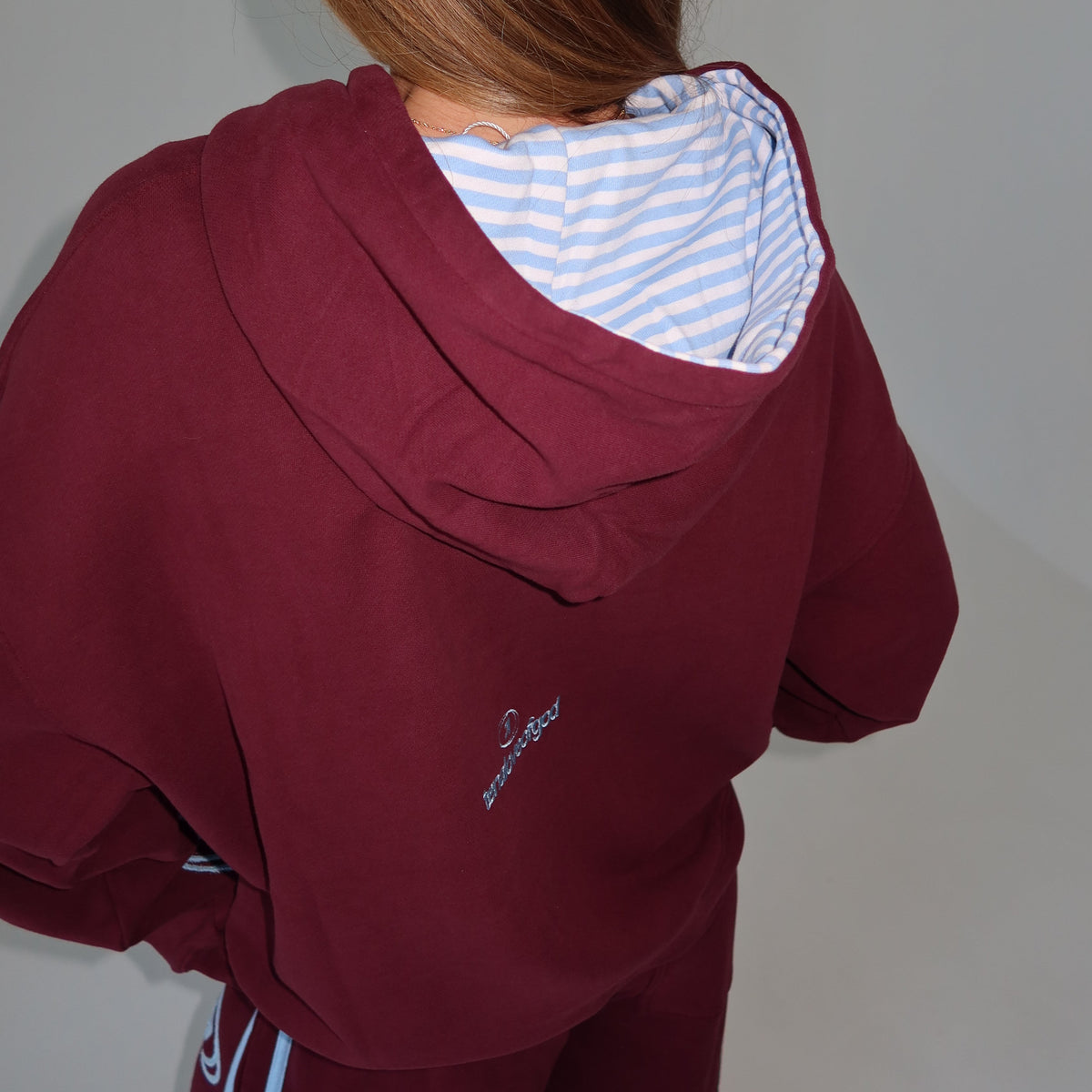 HUG HOOD | SKYBERRY (3 WEEKS)