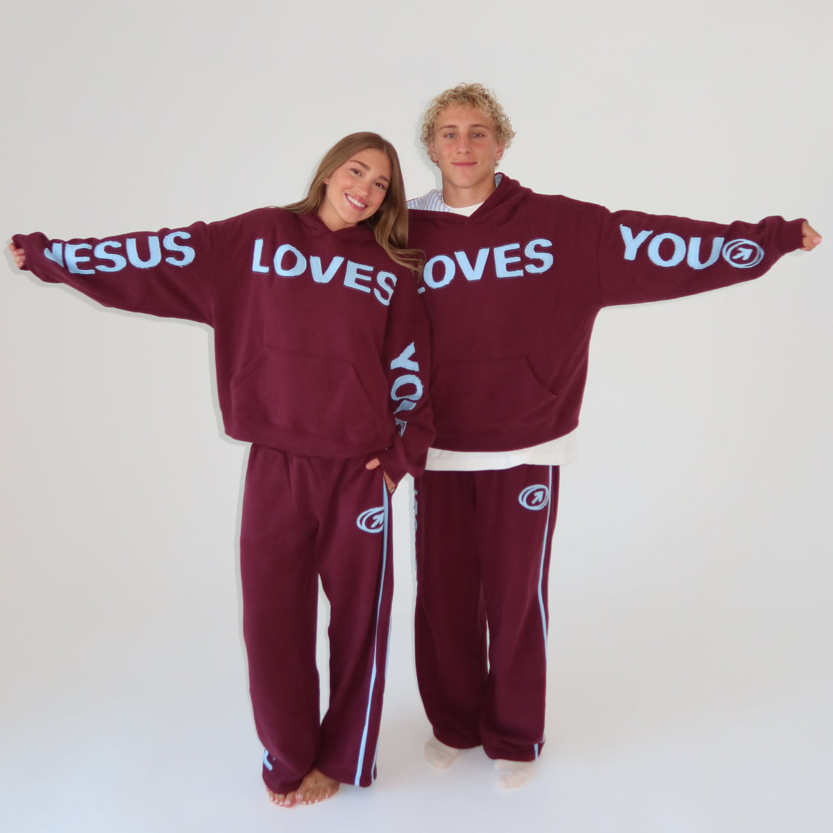 HUG SWEATPANTS | SKYBERRY (3 WEEKS)