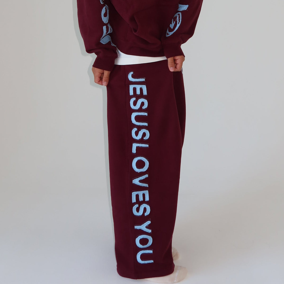 HUG SWEATPANTS | SKYBERRY (3 WEEKS)